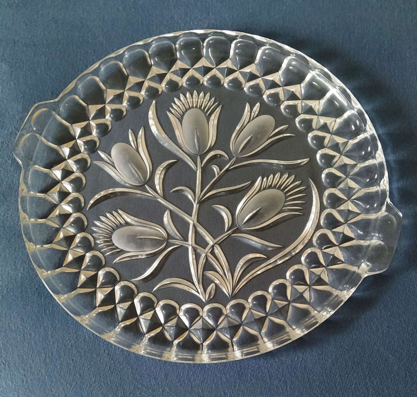 Piatti di portata: Platte mit Tulpenmuster - Durmesser 28cm - – Nuovo (secondo la descrizione) da Zürich venduto da 1-2-3-Kaufen