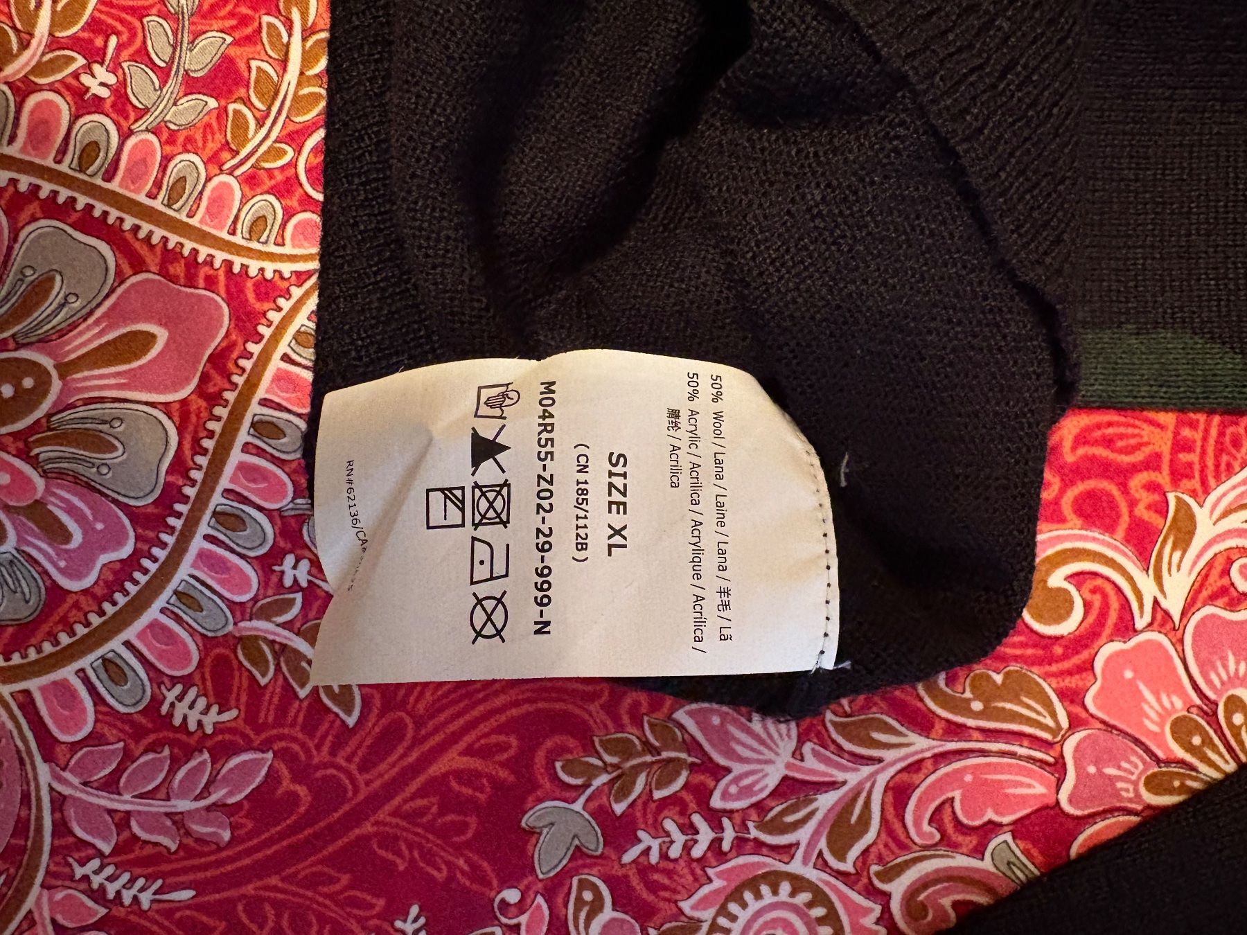 Guess Pullover & Sweatshirts: Pullover uomo Guess nero e grigio – Gebraucht aus Viganello von Orisole 1