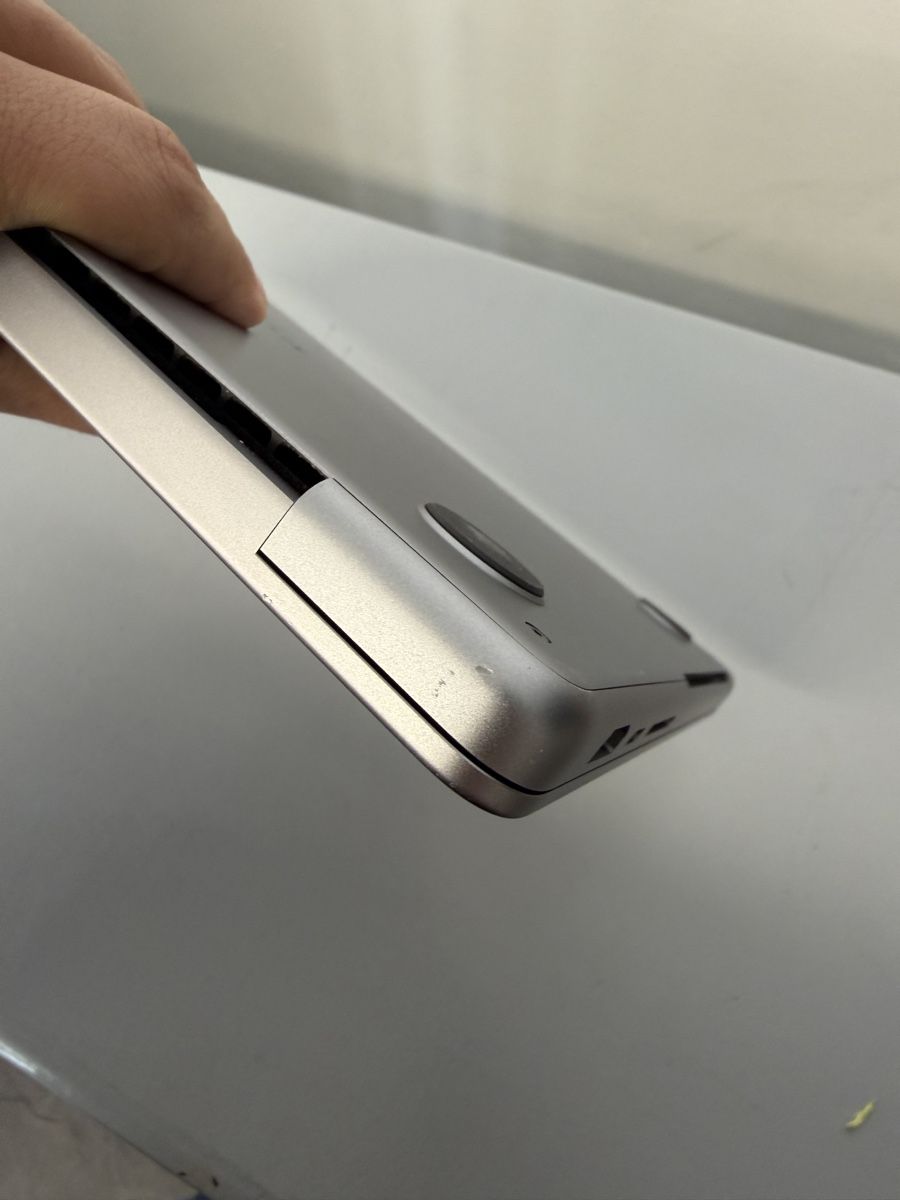 Apple Notebook: MacBook Pro 14‘ A2779 – Difettoso da Stetten venduto da Ble22 2