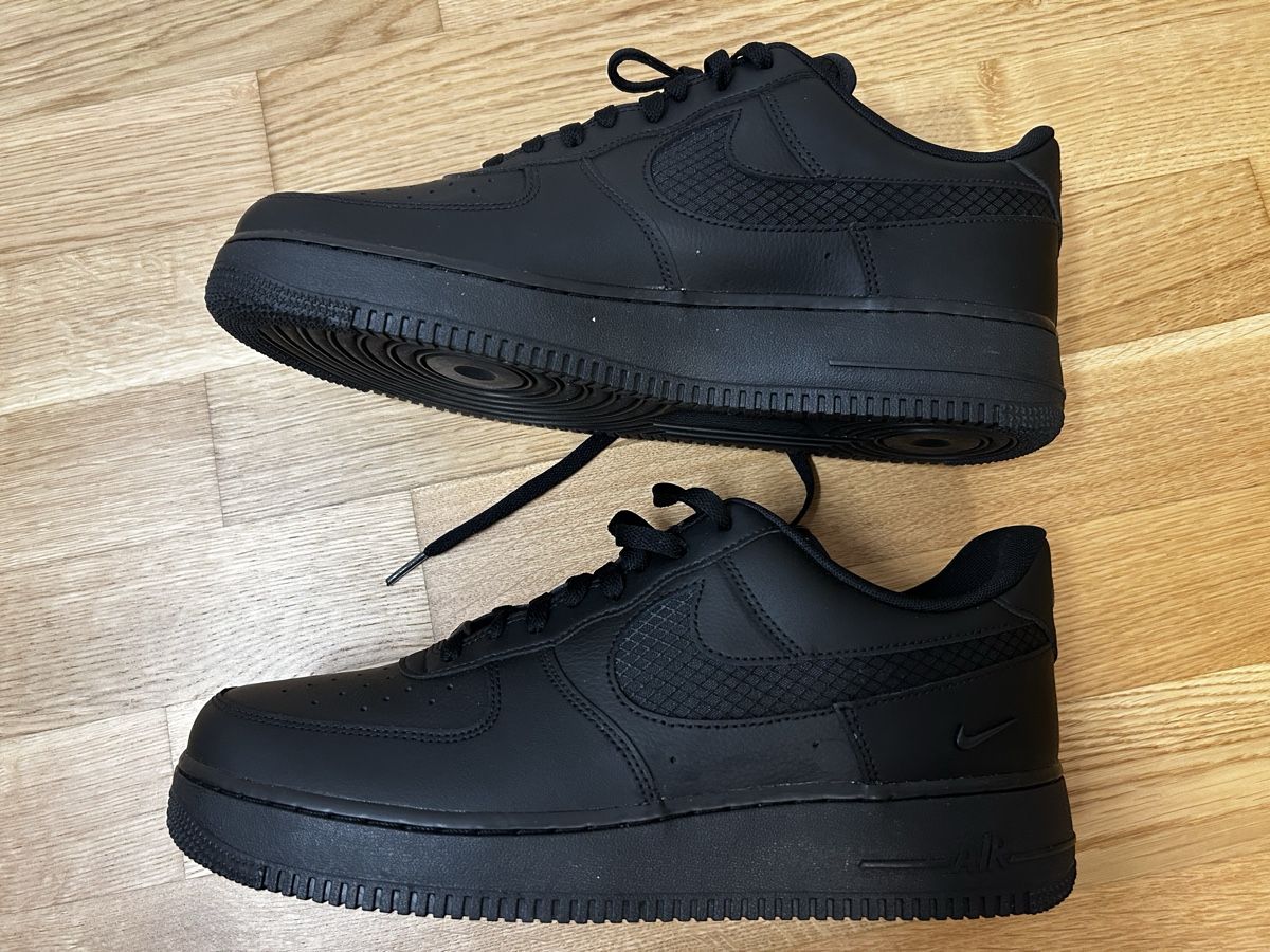 Nike Chaussures hommes: Nike Air Force 1 '07 LV8, SE, "Triple Black Ripstop",  – Neuf avec emballage d'origine à Riniken par mis_69lc 2