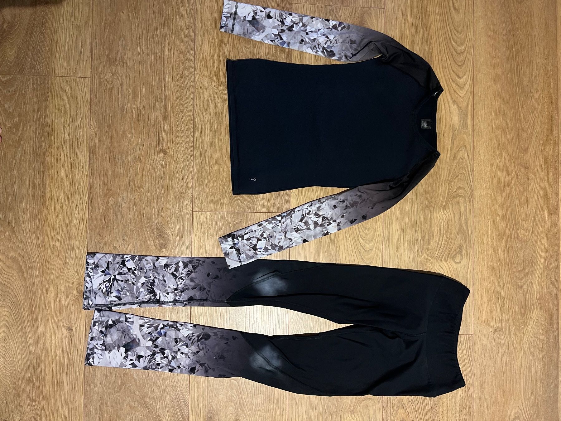 Pattini da ghiaccio: Ensemble de patinage artistique EliteXpression – Usato da Alle venduto da Nono_lulu