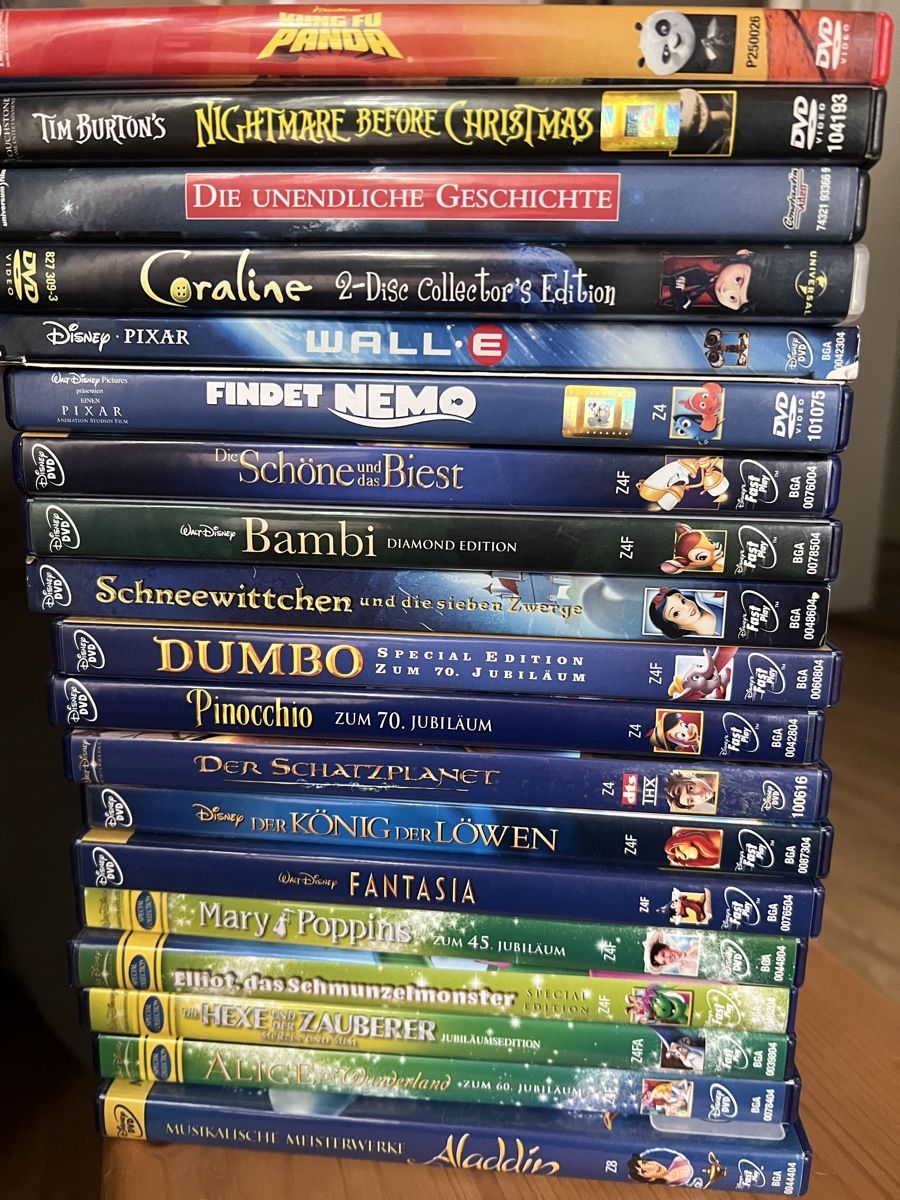 Tutti i DVDs: Disney, Klassiker & Co. DVD Collection – Usato da Bern venduto da NH13