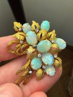 Vintage Brosche aus 14 Karat Gold mit Opalen und Diamanten