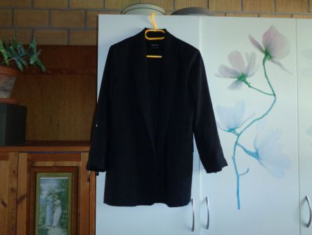 *** schwarzer Blazer von Pull&Bear *** / Schulterpolster