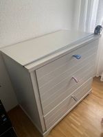 Kommode und Schrank