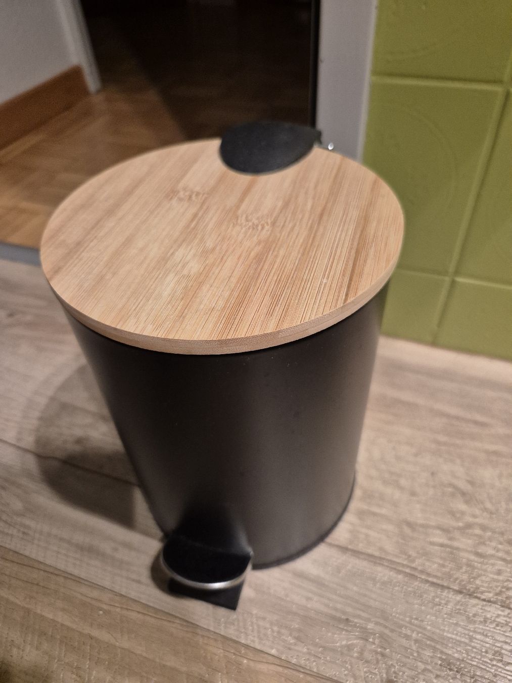 Cestini per rifiuti: Black Step Bin with Bamboo Lid - Stylish & Functional! – Nuovo (secondo la descrizione) da Courroux venduto da blabla90