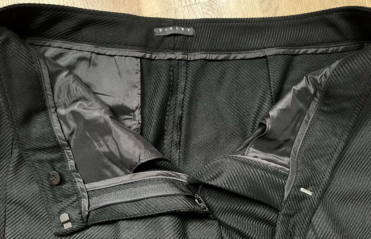 Pantaloni: Schwarze Hose von Sisley – Nuovo (secondo la descrizione) da Regensdorf venduto da Barbara9 1