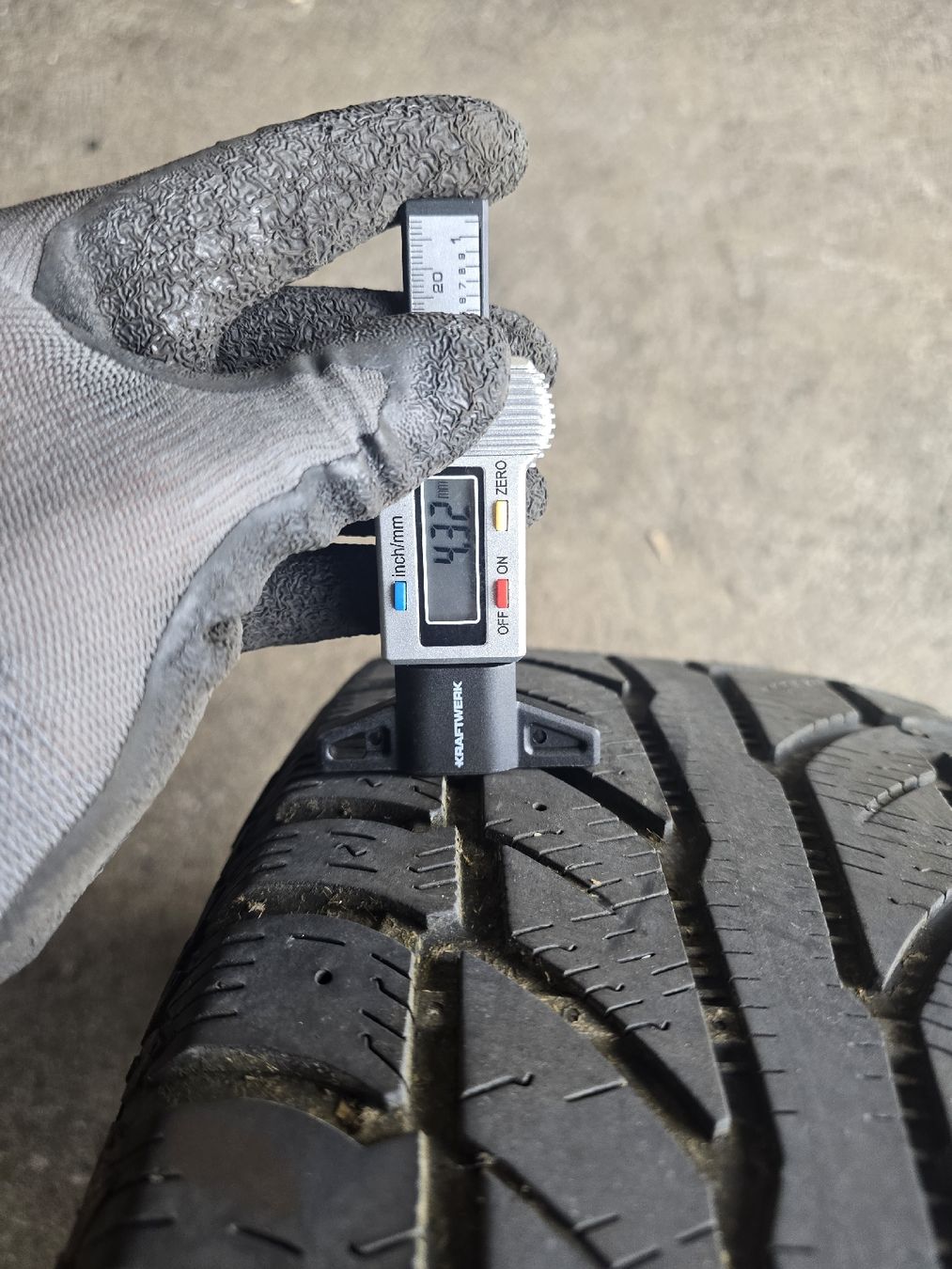 Cooper Pneus & Roues: 2 Stück 215/65R16 102T – D'occasion à Rickenbach SZ par Adi_1 1