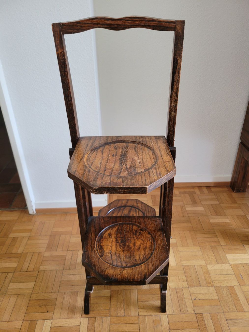 Tavoli: Beistelltisch (Cake Stand) – Usato da Basel venduto da gbe_8hlw 2