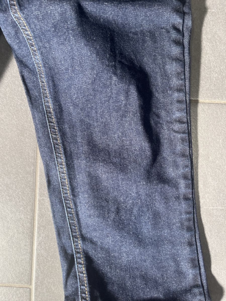 Jeans: Dunkelblaue Damen Jeans, Grösse 28 – Usato da Fulenbach venduto da F8 1