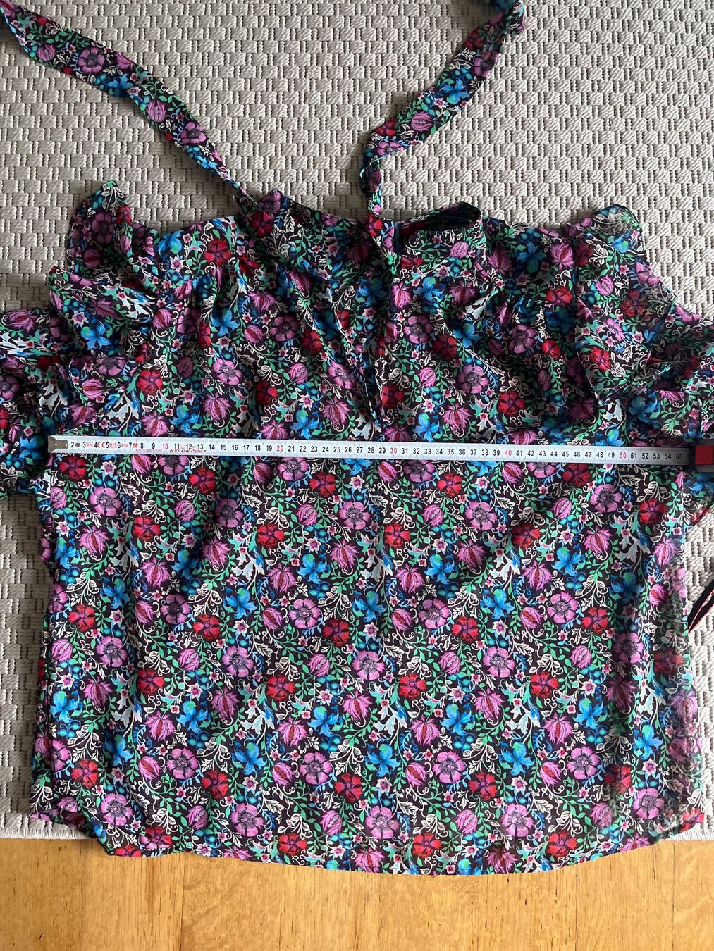 Camicette: Farbige Blumenbluse mit rüschen, 36/38 – Usato da Solothurn venduto da Bobesch08 8