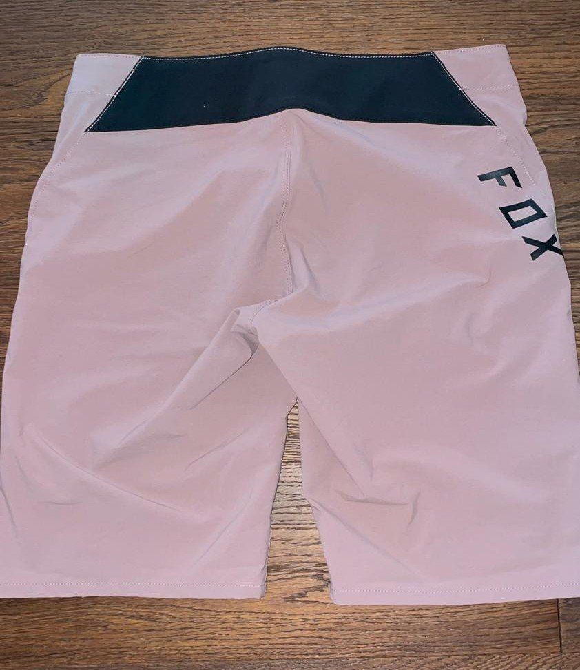 Fox Pantaloni: Fox Shorts Flexair Damen Gr. S – Nuovo (secondo la descrizione) da Wädenswil venduto da Bargy 1