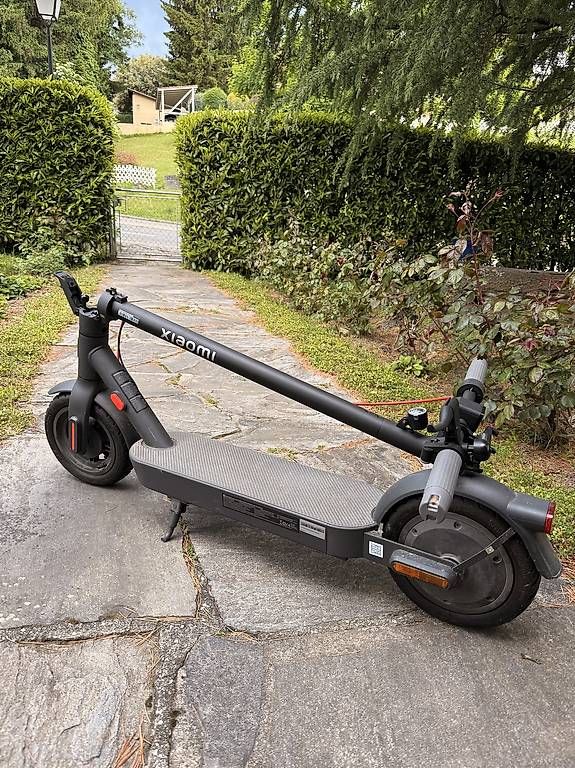 Scooter: Trottinette Électrique – Usato da Echandens venduto da kas_22hq