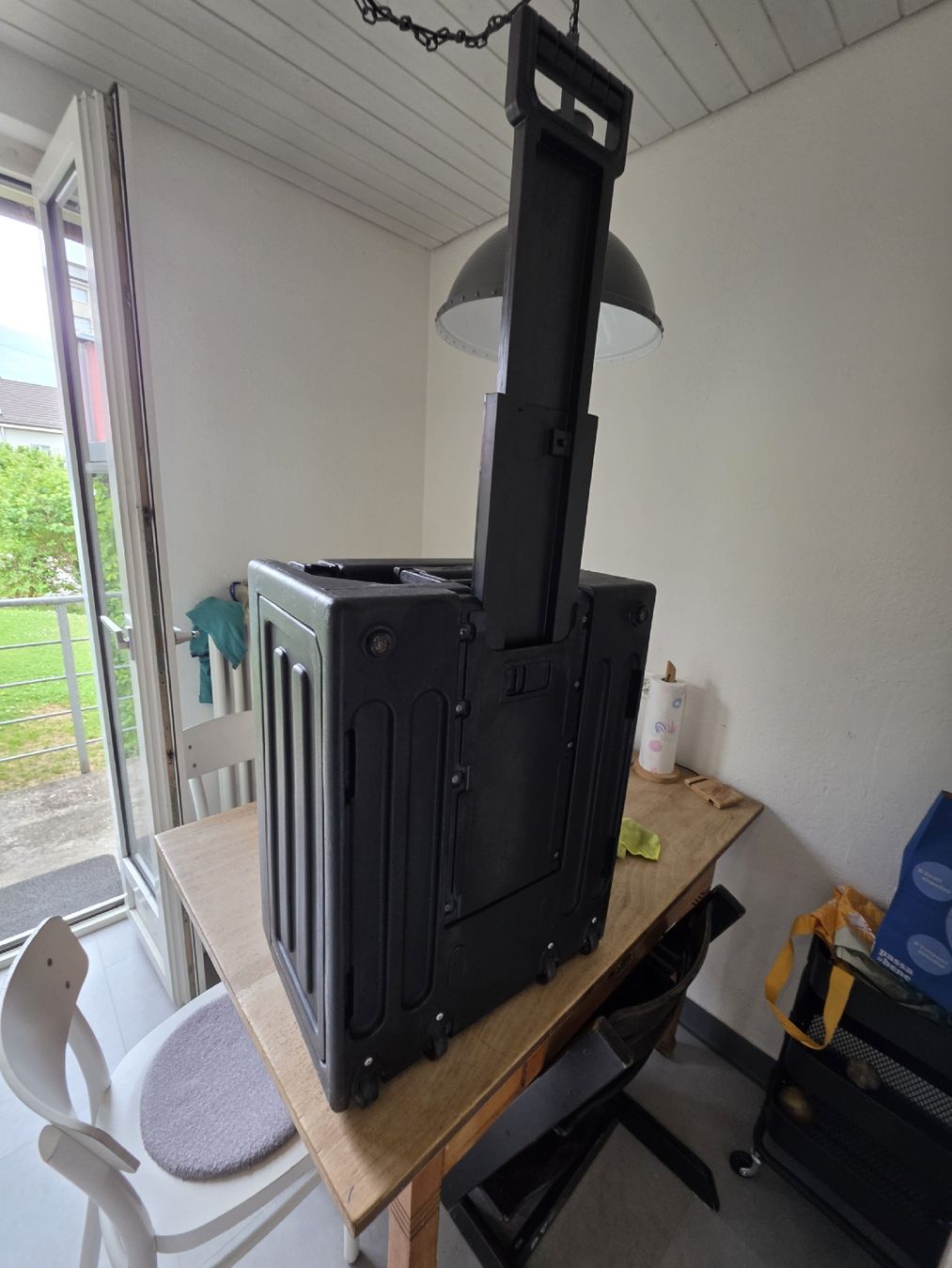 Console di mixaggio: SKB Mischpult and Computer Case mit interM LM-9414 Mixer – Usato da Nussbaumen AG venduto da Martinfal 1