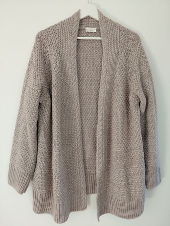 Sehr schöne Strickjacke von Atelier gs