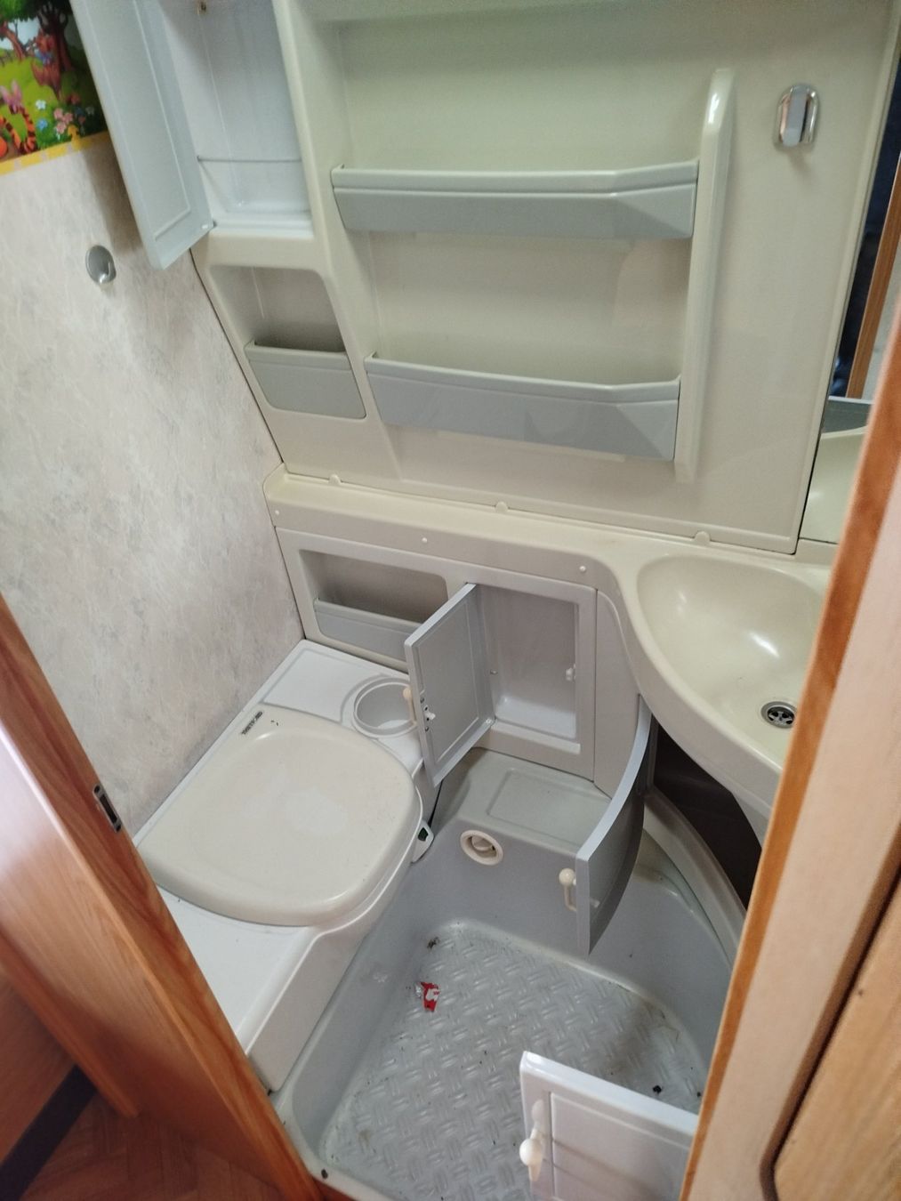 Wilk Veicoli da campeggio: Wilk Espace 495 Wohnwagen – Usato da Seon venduto da th.gr 9
