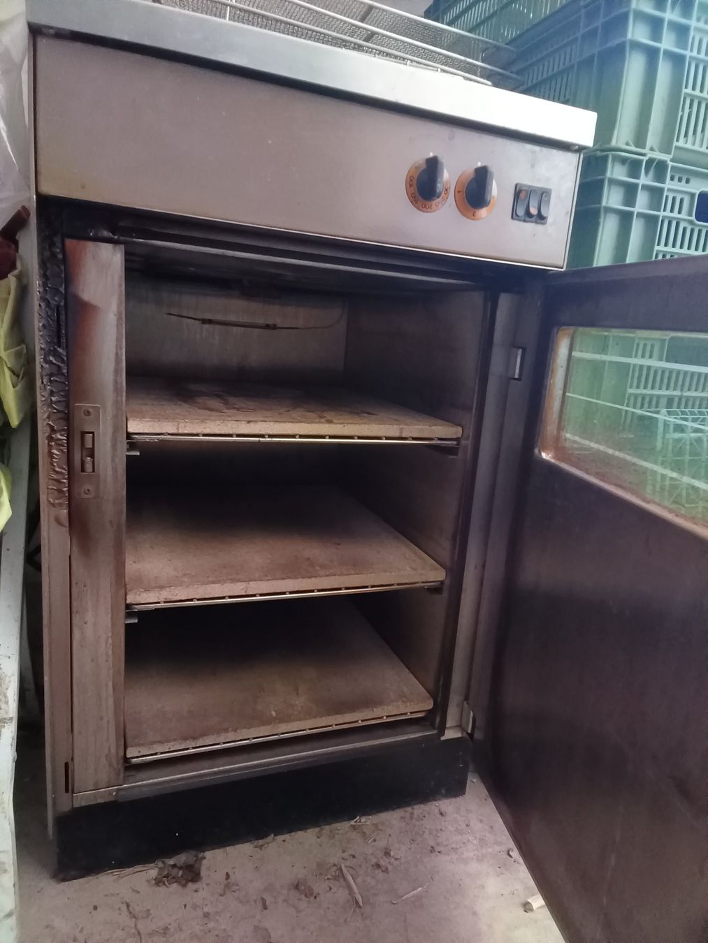Küchengeräte: Knetmaschine und Brotbackofen – Gebraucht aus Wildensbuch von sim_5d52 3