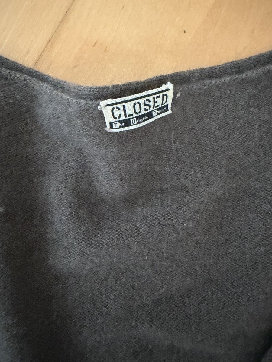 Closed Pullover & Sweatshirts: Closed Pullover Damen V-Ausschnitt grau Grösse XS – Gebraucht aus Zürich von Gina375 1