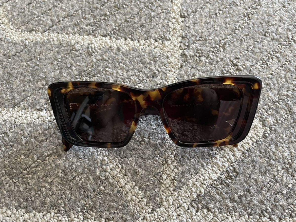 Prada Brillen & Gläser: Prada Sunglasses - New and no accessories  – Gebraucht aus Meilen von val_tsv8 2