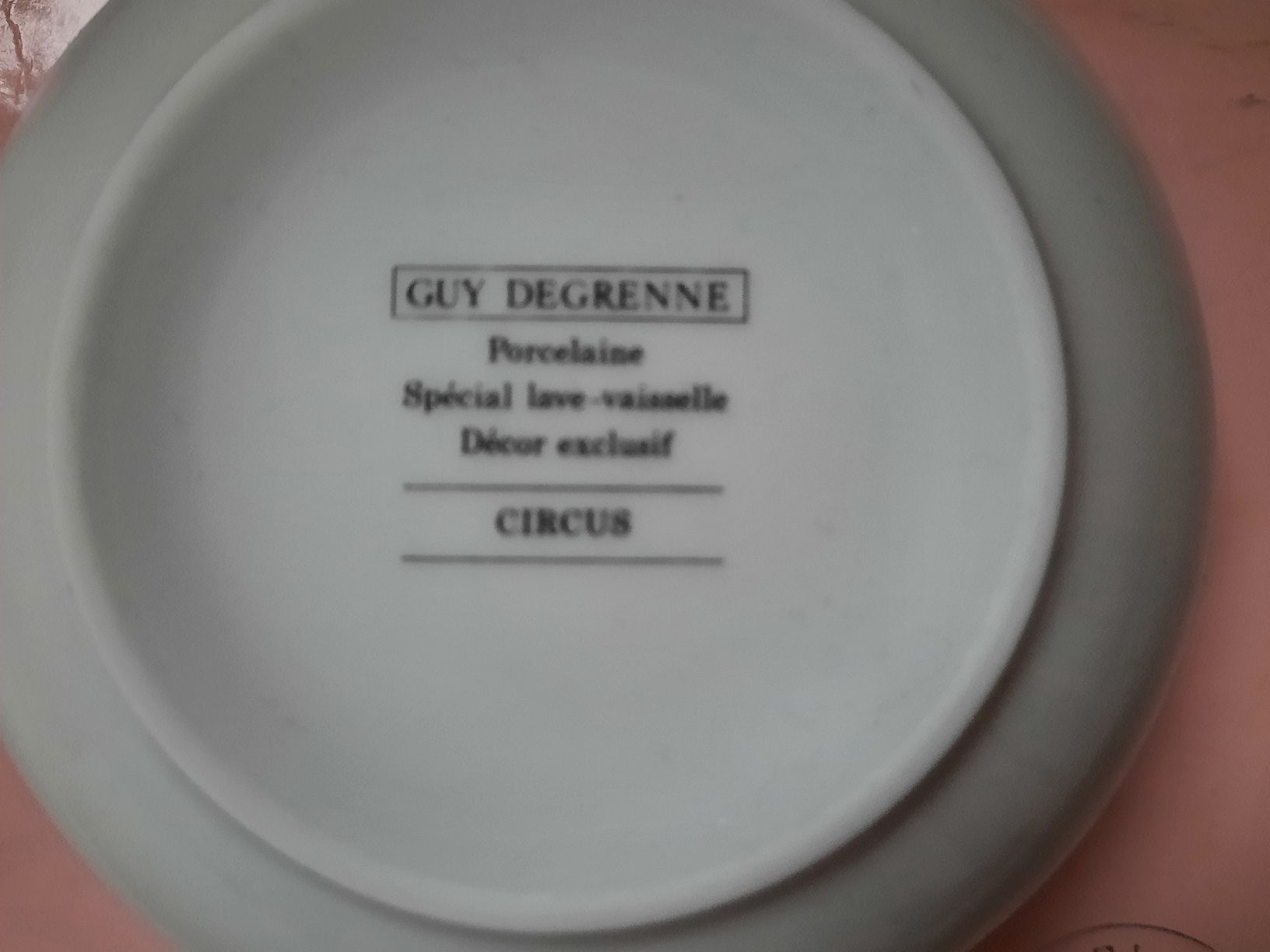Teller: COFFRET "GUY DEGRENNE" pour BÉBÉ – Gebraucht aus Le Locle von marylise01 2