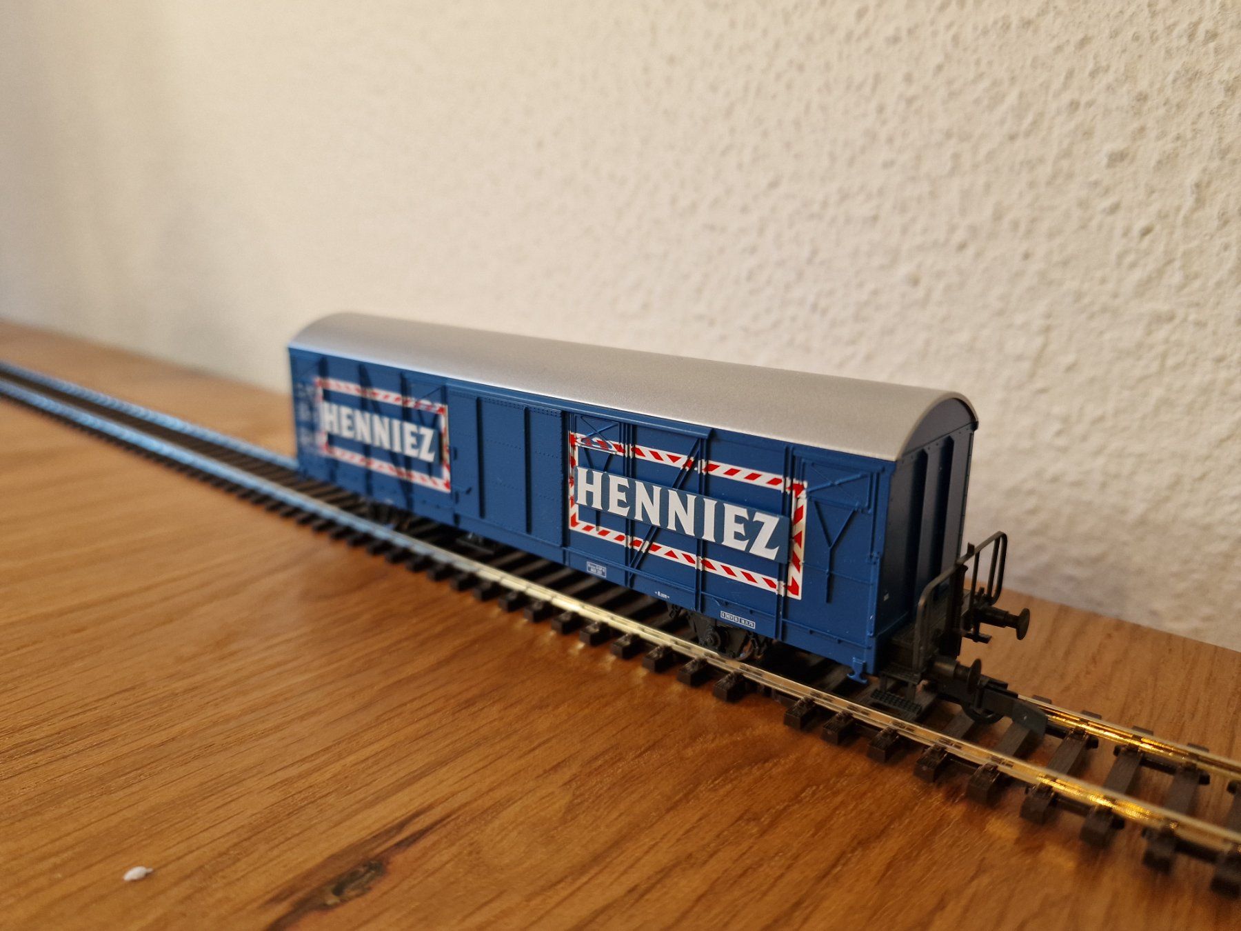 Roco Modellini di ferrovie: SBB Henniez Güterwagen H0 – Usato da Matten b. Interlaken venduto da lor_hr9w 2