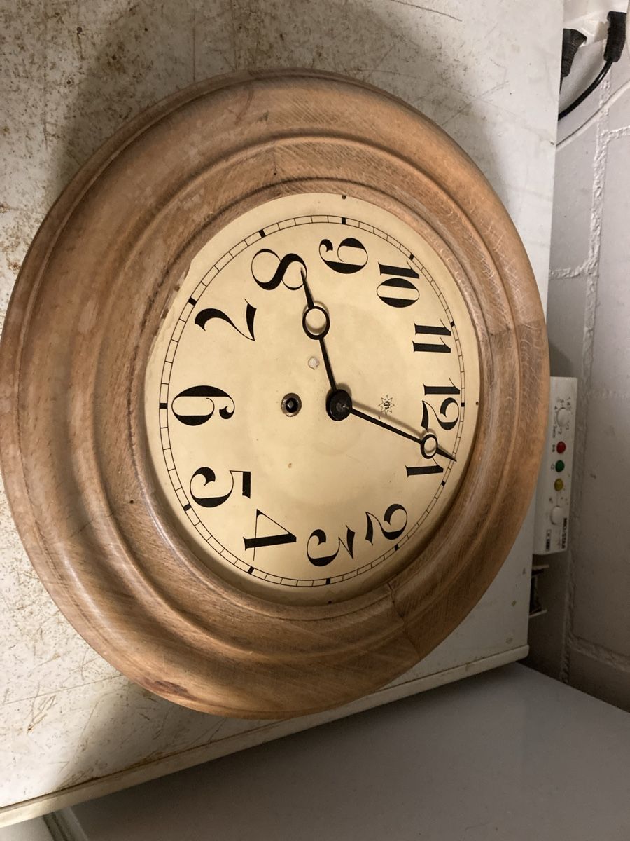 Orologi da terra & Orologi da parete: Antik Holzuhr Defekt – Difettoso da Büren an der Aare venduto da Opelcombo 7