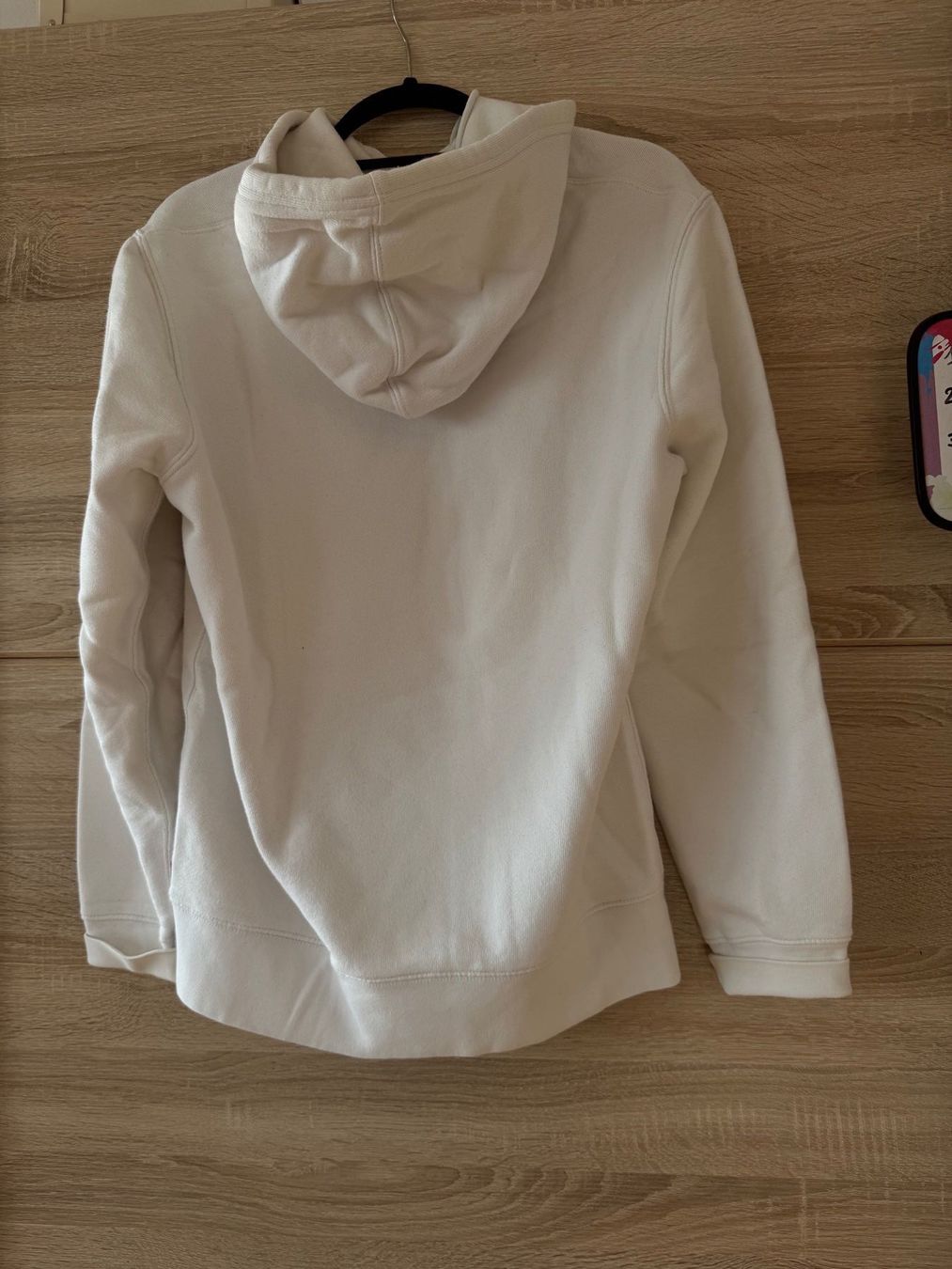 Levi's Maglioni & Felpe: Sweatshirt LEVIS à capuche blanc – Usato da Montreux venduto da iizaa811 1