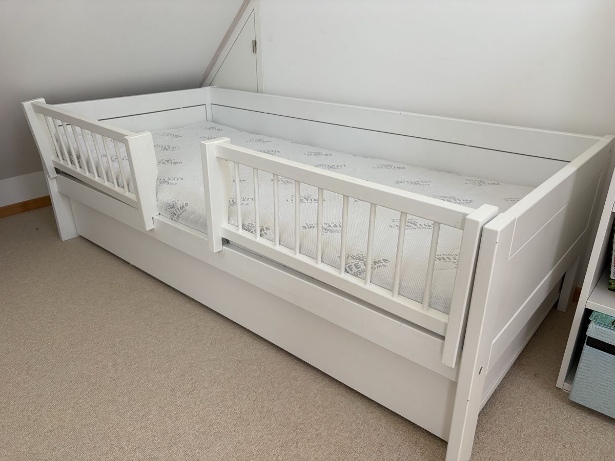 Lifetime Brands Letti: Lifetimebett mit Zubehör – Usato da Zumikon venduto da enroute