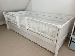 Lifetimebett mit Zubehör