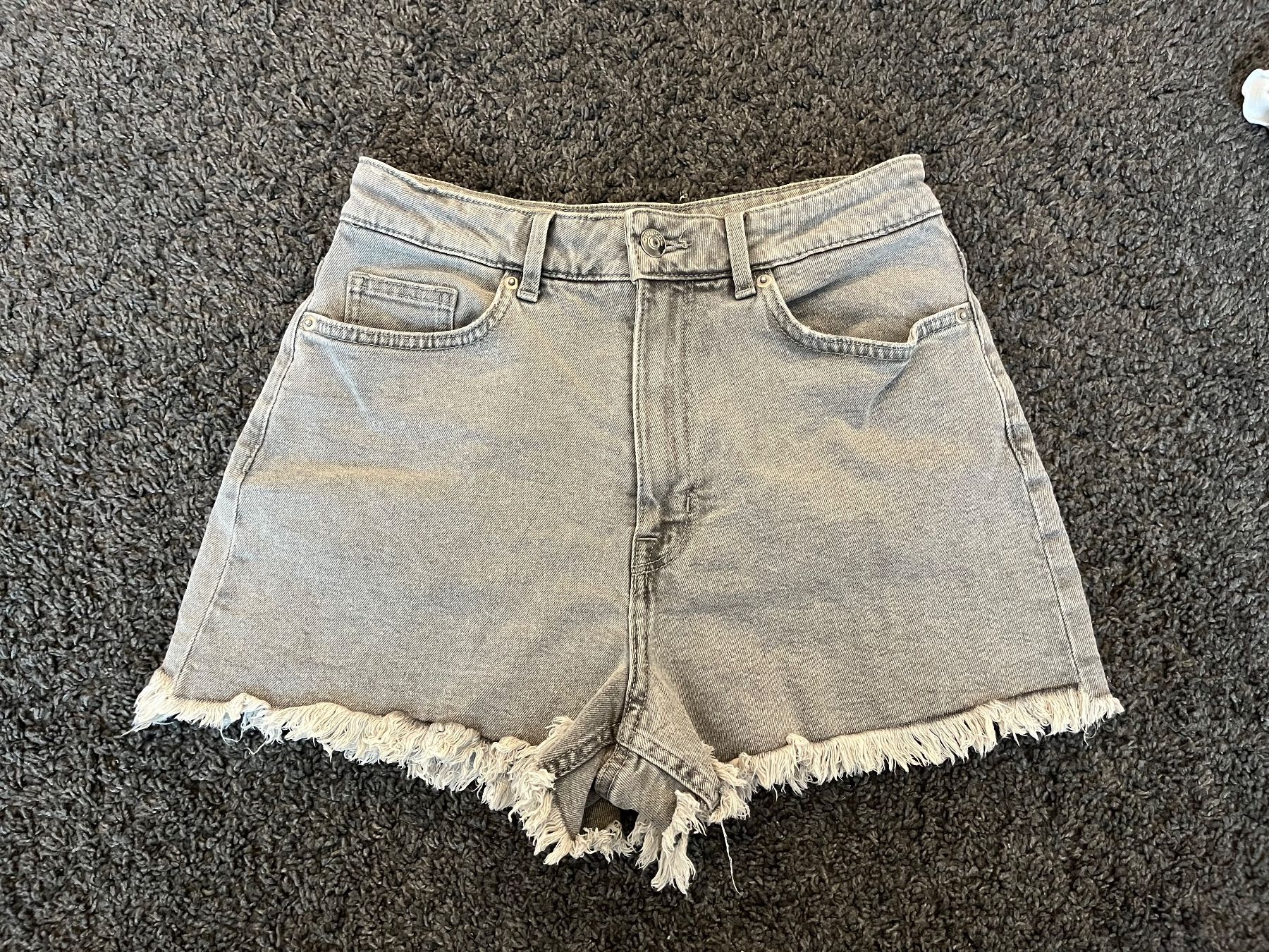 H&M Jeans: Hotpants H&M – Usato da Rain venduto da Rasala3
