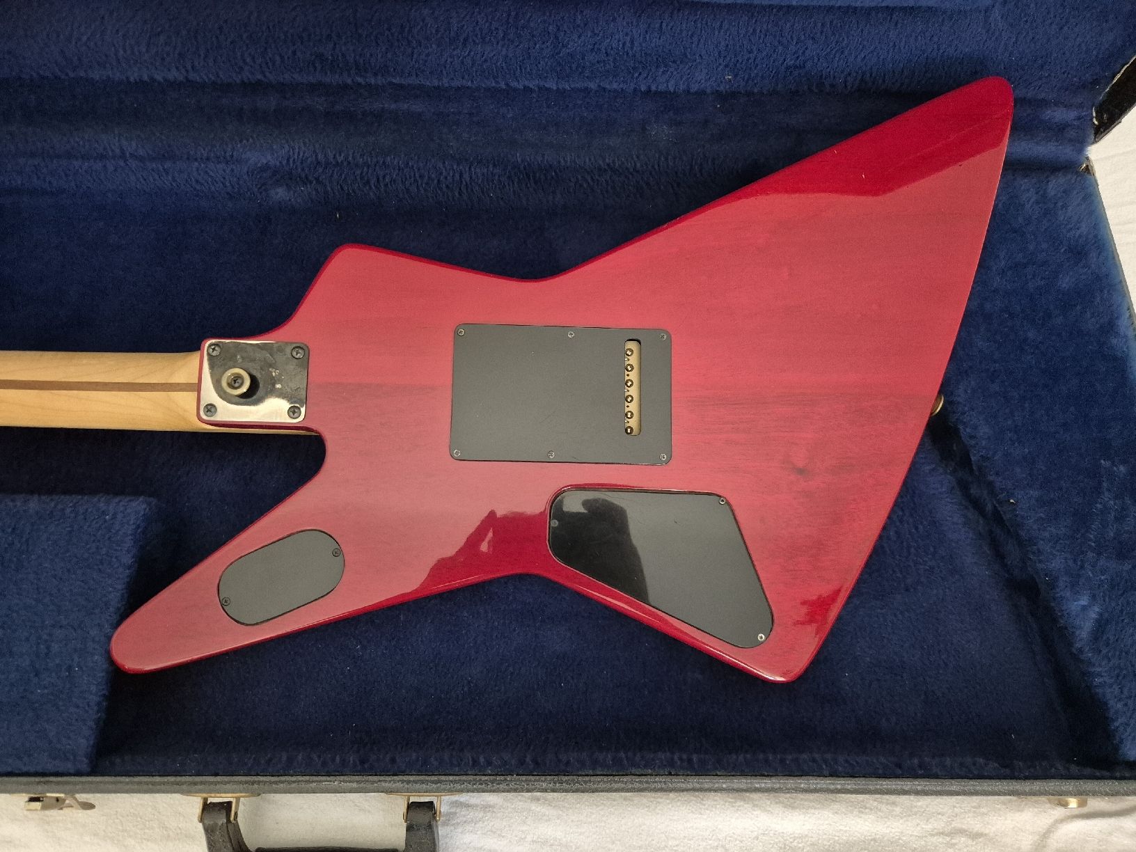 Charvel Musikinstrumente: Charvel, Custom, selten, E-Gitarre, Explorer Typ – Gebraucht aus Dättwil AG von Woschni1920 1