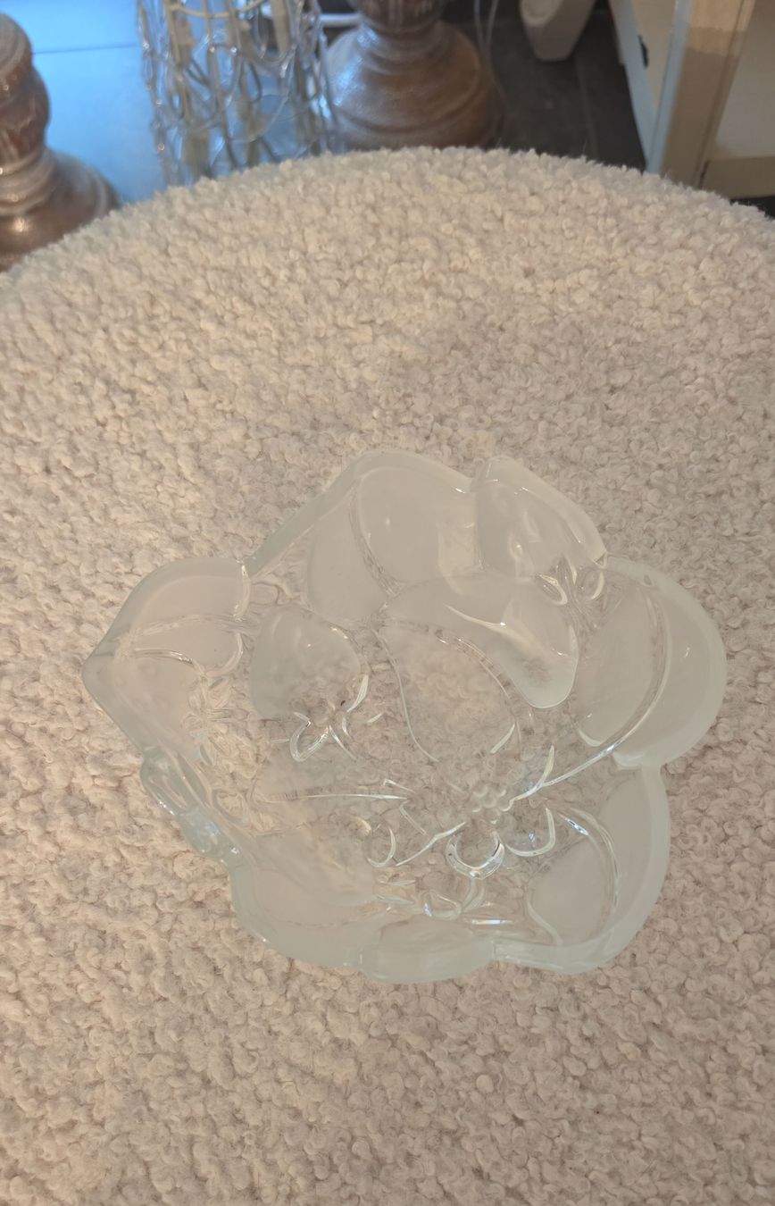 Schalen: Glasschale Blumenform  – Gebraucht aus Zweidlen von VG159