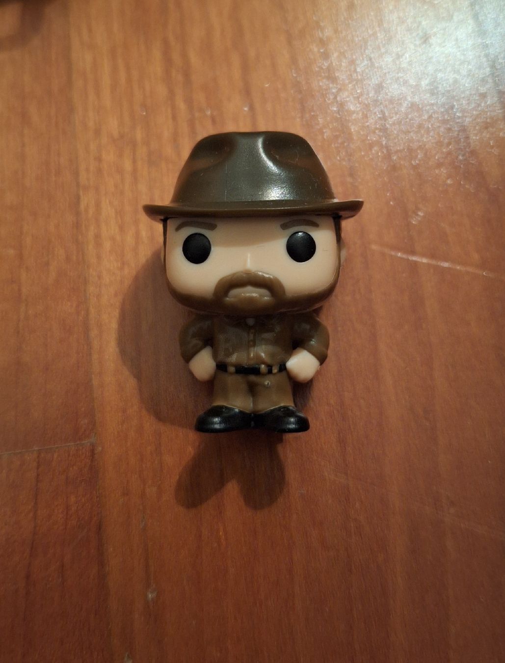 Funko Figuren: Funko Pop! Stranger Things Hopper Saison 3 – Neu und originalverpackt aus Marly von pau_dn8k