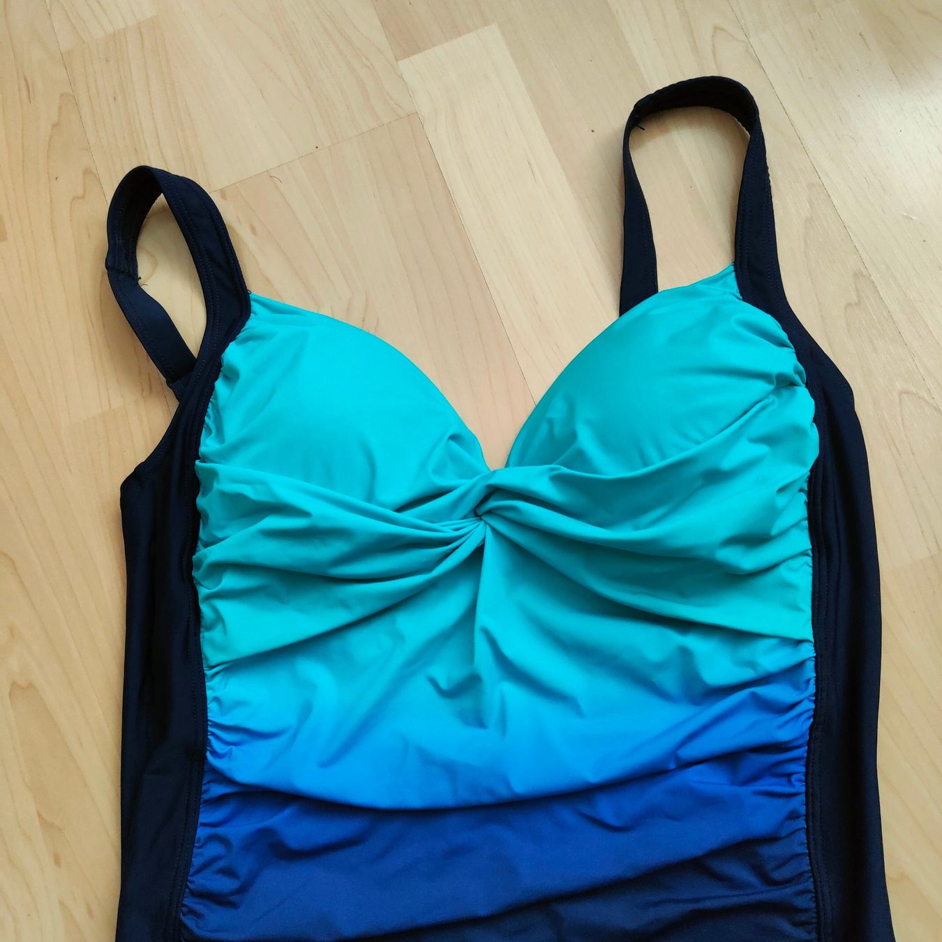 Badekleider & Bikinis: Badeanzug Gr. 46B Fr. 15.- – Gebraucht aus Lohn SH von flyerc9 1