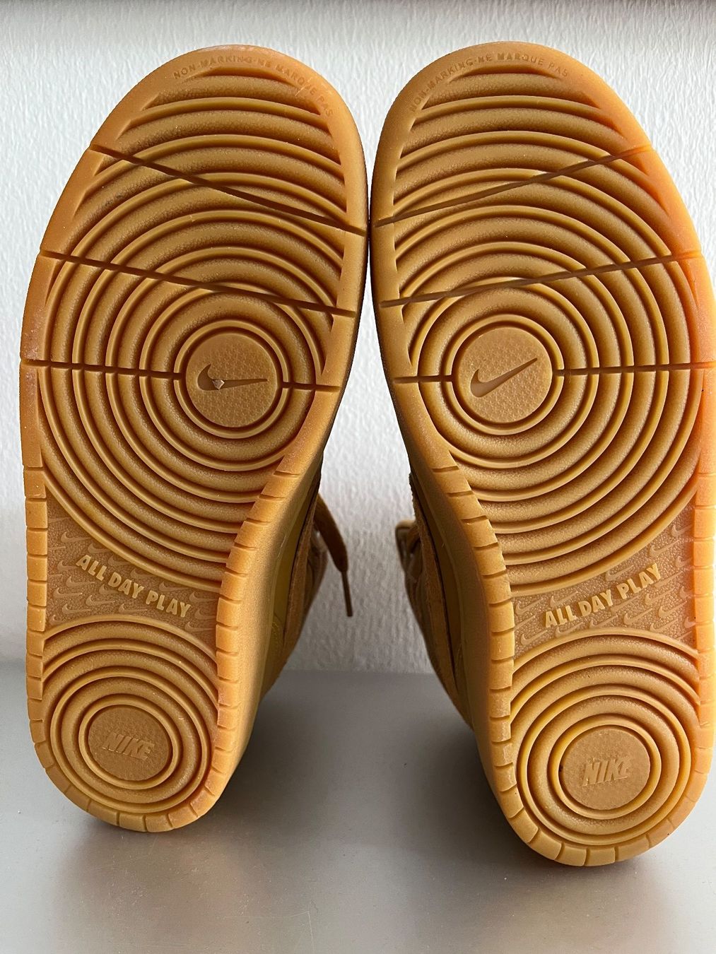 Nike Chaussures garçon: Nike All Day Play – D'occasion à St. Gallen par Nickat 1