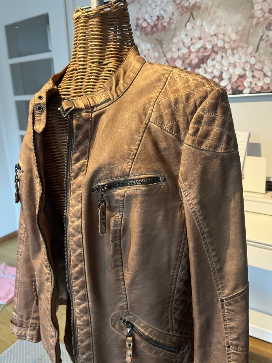 Vestes: Kunstlederjacke, braun, gesteppte Details, S/M – D'occasion à Solothurn par Bobesch08 2