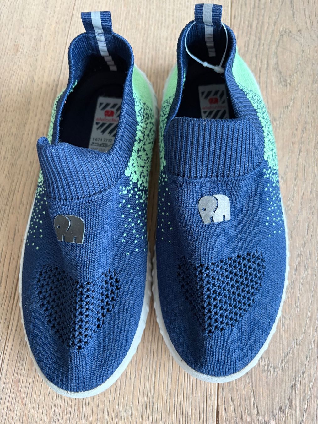 Elefanten Scarpe per ragazzi: Hausschuhe Elefanten gr 32 – Usato da Stallikon venduto da NOH0102