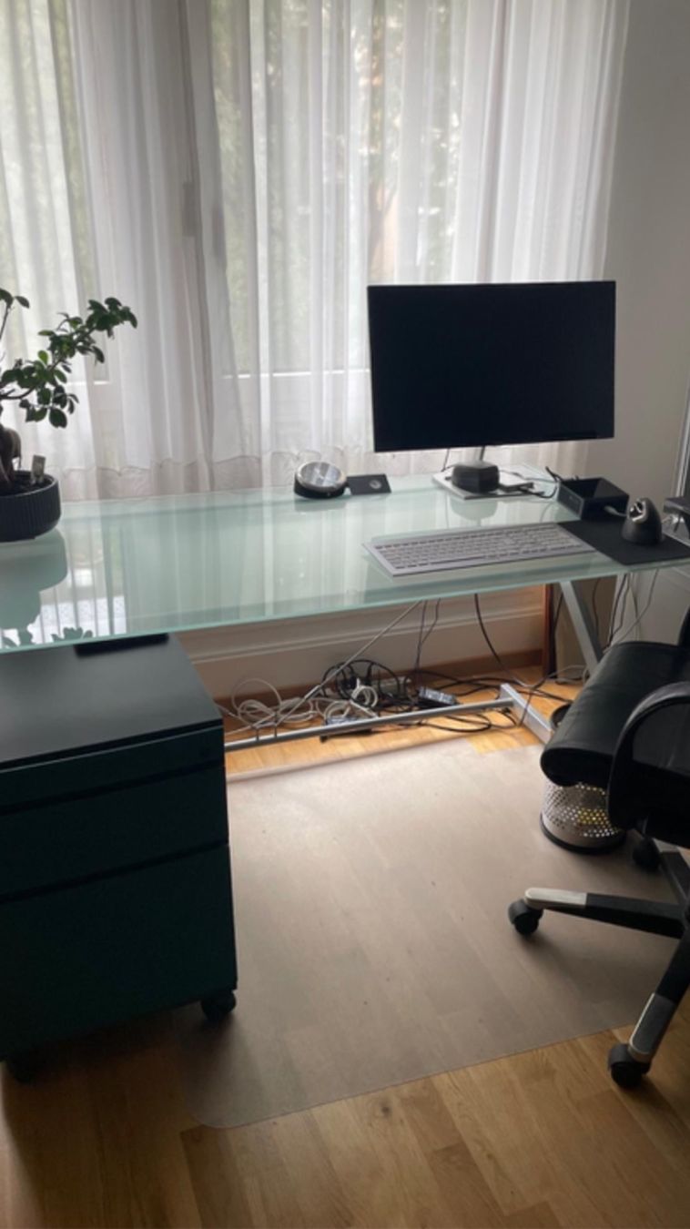 Schreibtische: Bürotisch mit Korpus – Gebraucht aus Zürich von freigut3
