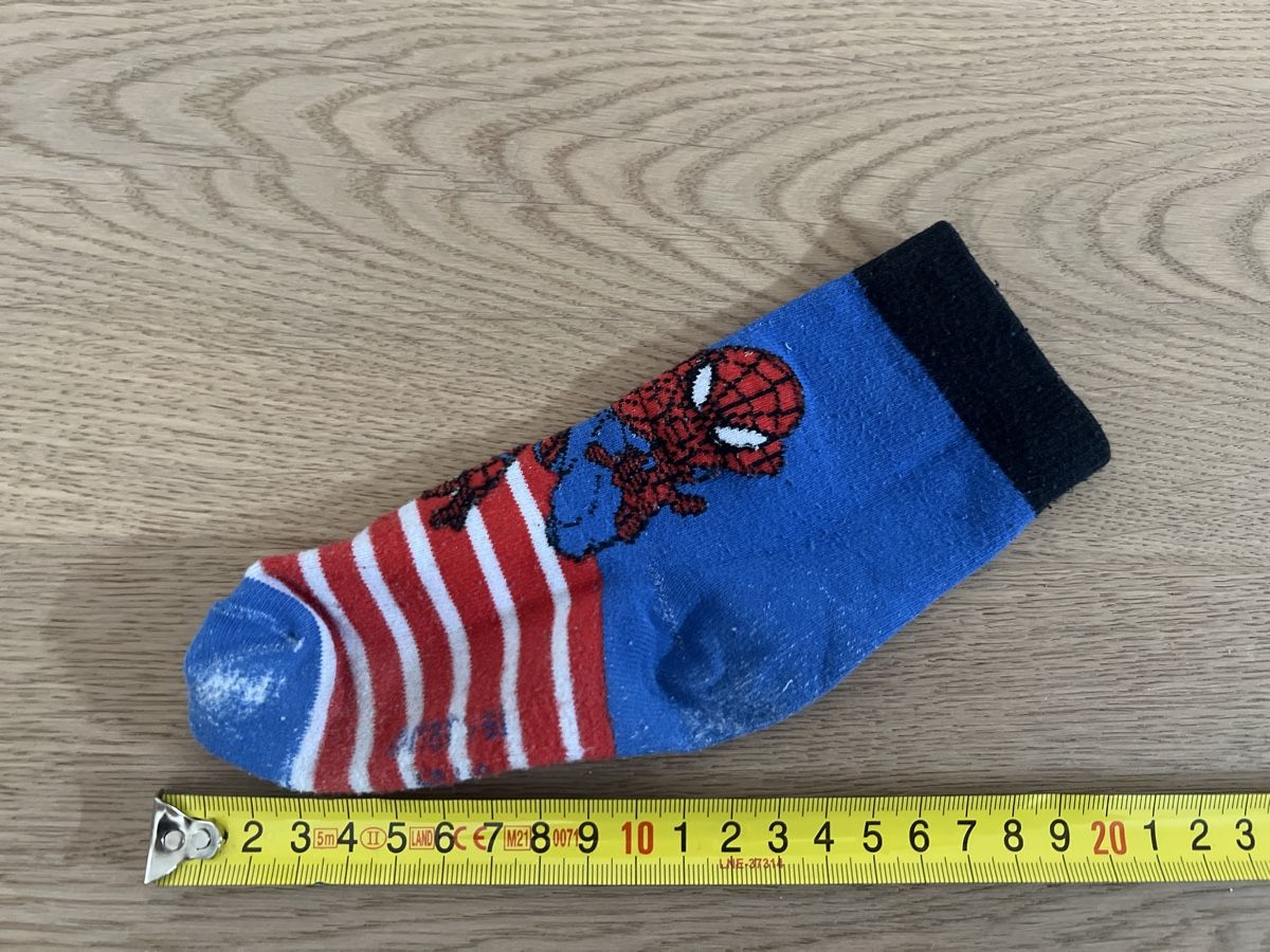 Calze per bambini: Marvel Superhelden Socken, 3 Paar, Gr 23-26, – Usato da Oensingen venduto da katepe 2