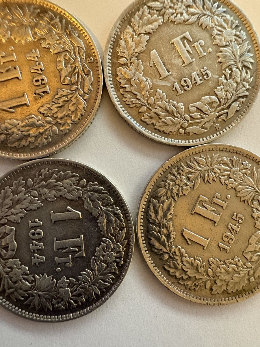 Tutti le monete: 1fr 2x 1944 / 2x 1945 4 Munze  – Usato da Murten venduto da Tzaugg 2