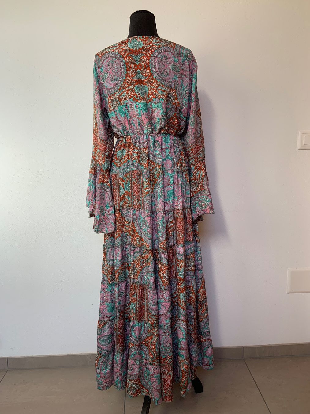 Vestiti: Boho Maxistufenkleid aus Seide – Nuovo (secondo la descrizione) da Sigriswil venduto da ck56 3