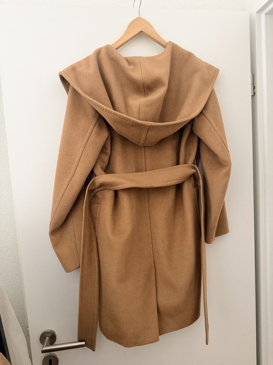 Max Mara Cappotti: Max Mara Camel robe coat  – Nuovo (secondo la descrizione) da Nyon venduto da dar_lck7 2