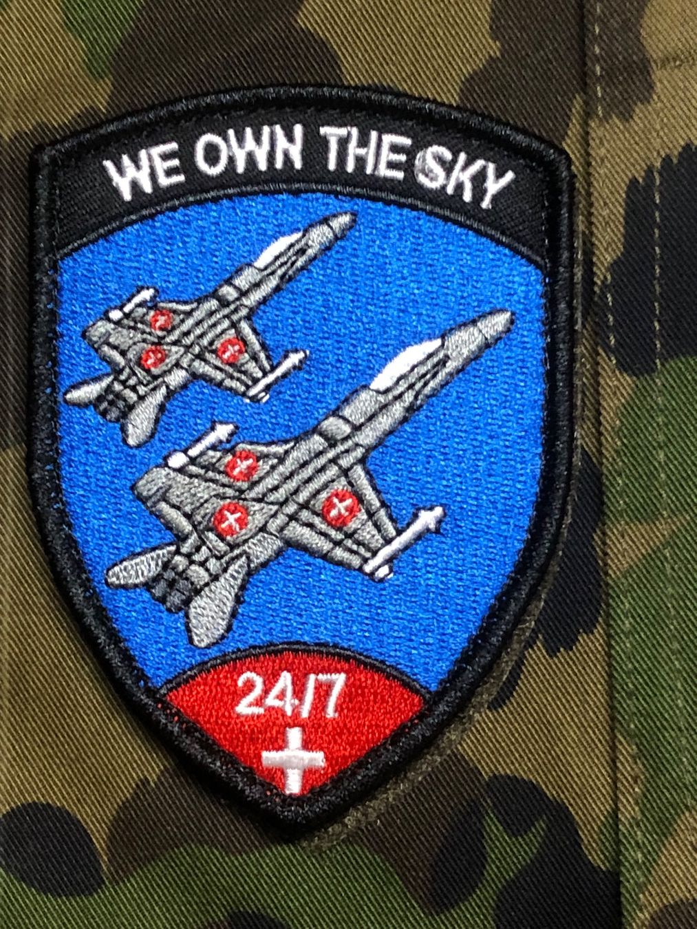 Schweizer Armee Placchette & Badge: Armee Luftwaffe Pilot Badge FA - 18 Super Hornet Patch – Nuovo (secondo la descrizione) da Madiswil venduto da TEMISO