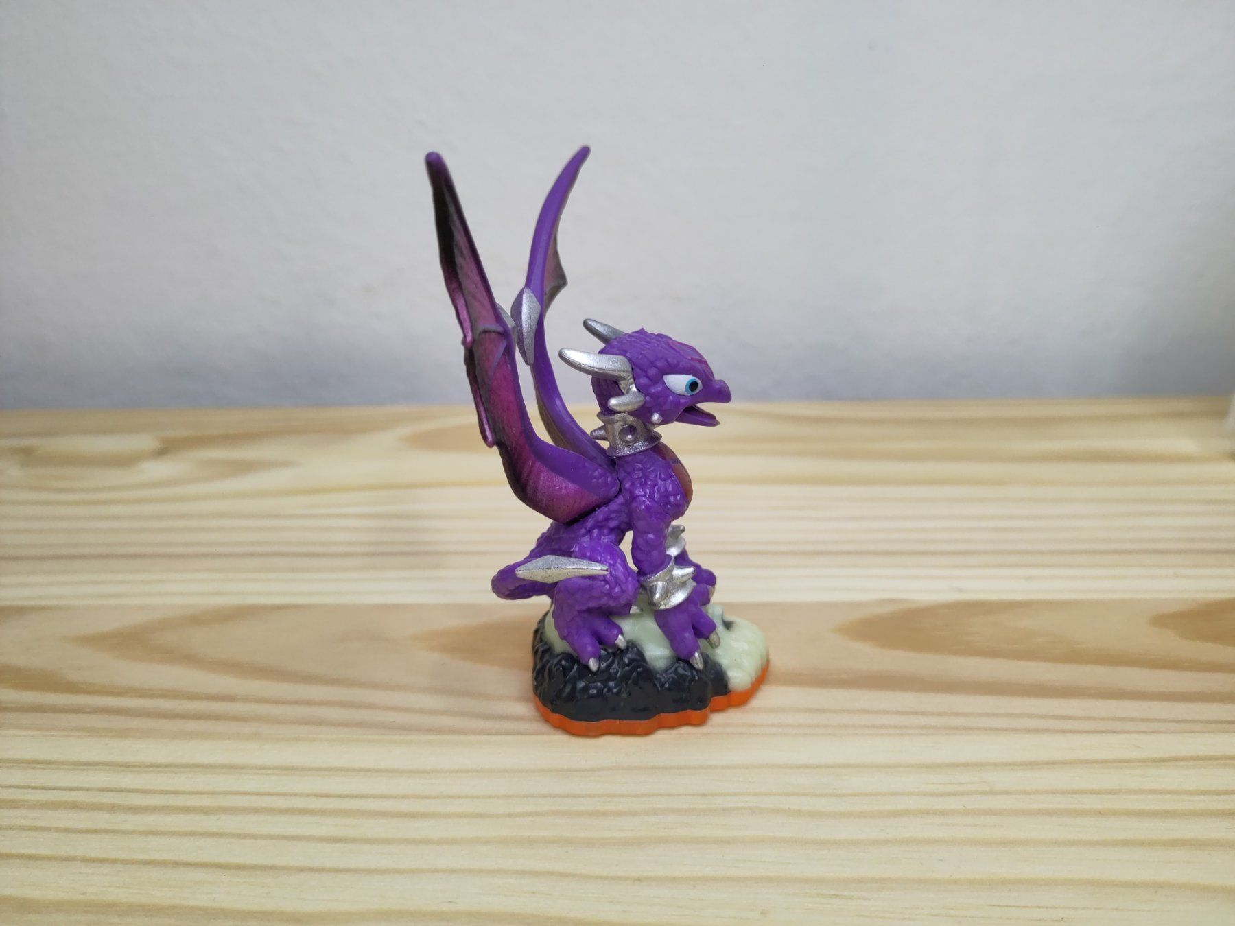 Statuette: Skylanders Figur - Spyro's Adventure : Cynder – Usato da Zug venduto da RepTCG 3