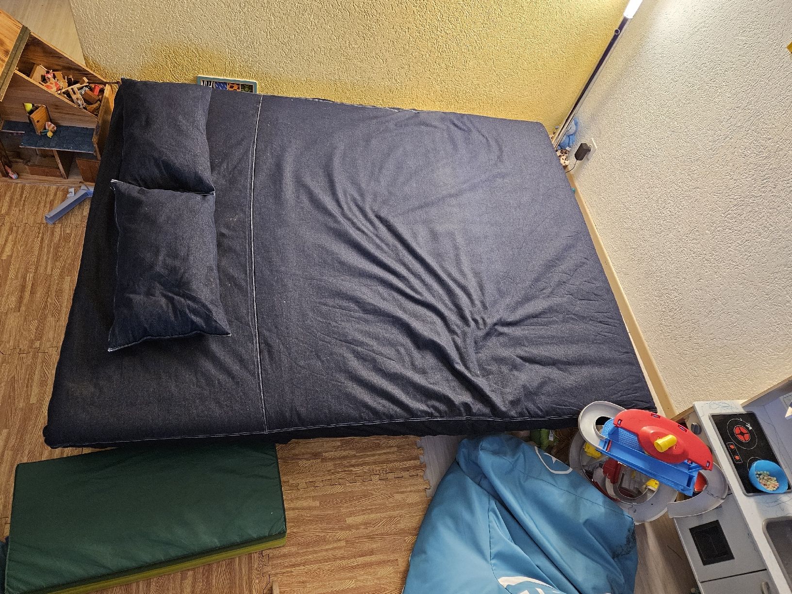 Sofas: Bettsofa – Neu (gemäss Beschreibung) aus Zürich von Bus759 1