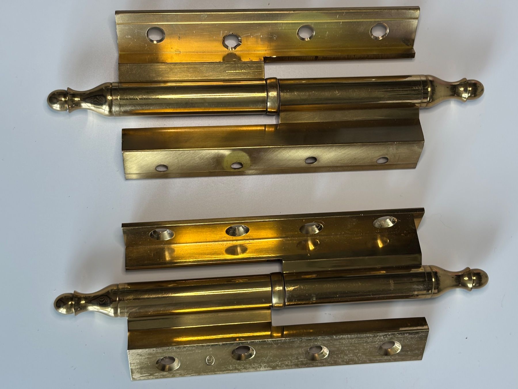 Quincaillerie: Scharniere, Messing – D'occasion à Niederurnen par Guste