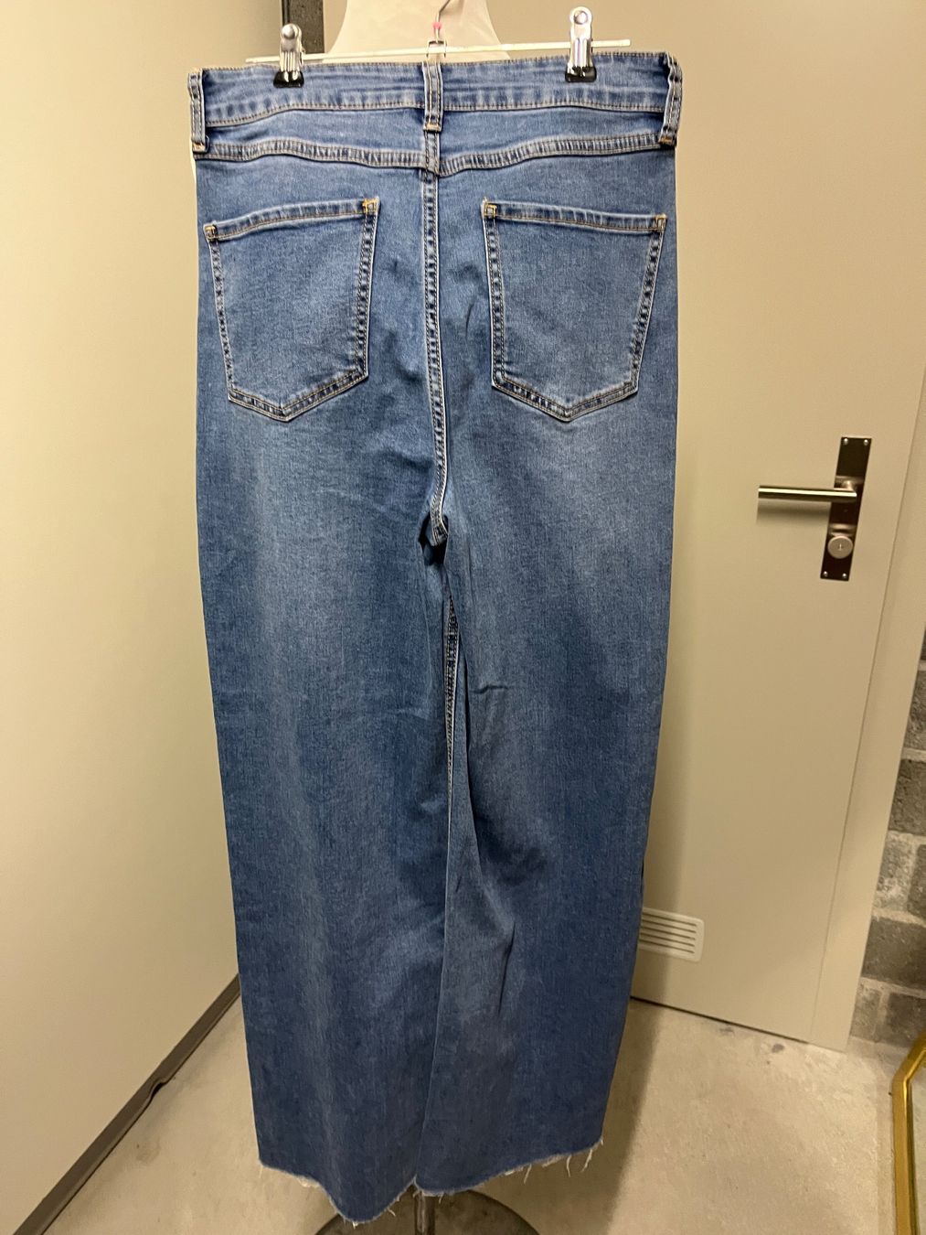 Pantaloni: Jeans-Hose, Grösse M, Neu – Nuovo (secondo la descrizione) da Interlaken venduto da Jasmin_Flower 2