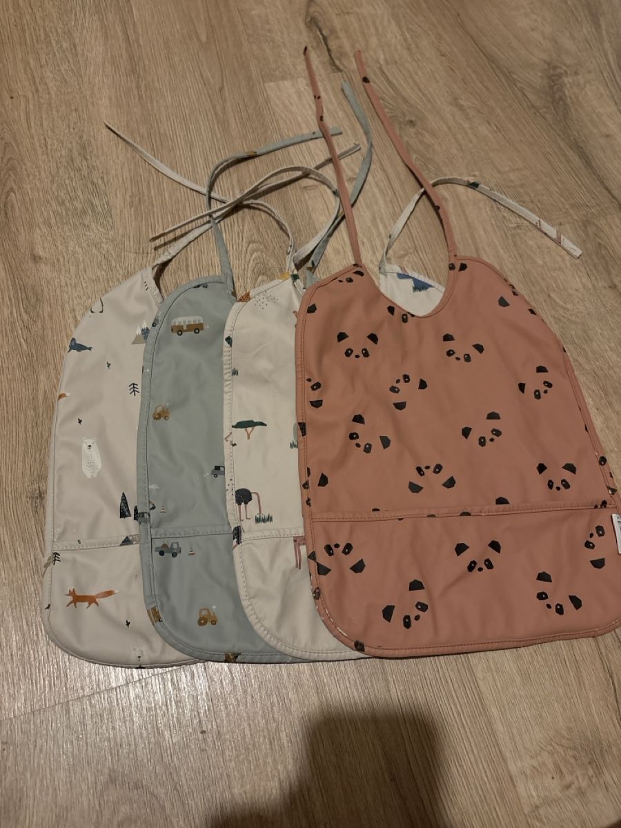 Liewood Repas pour bébés: Set Liewood Lätzchen – D'occasion à Liestal par sei_j5yn