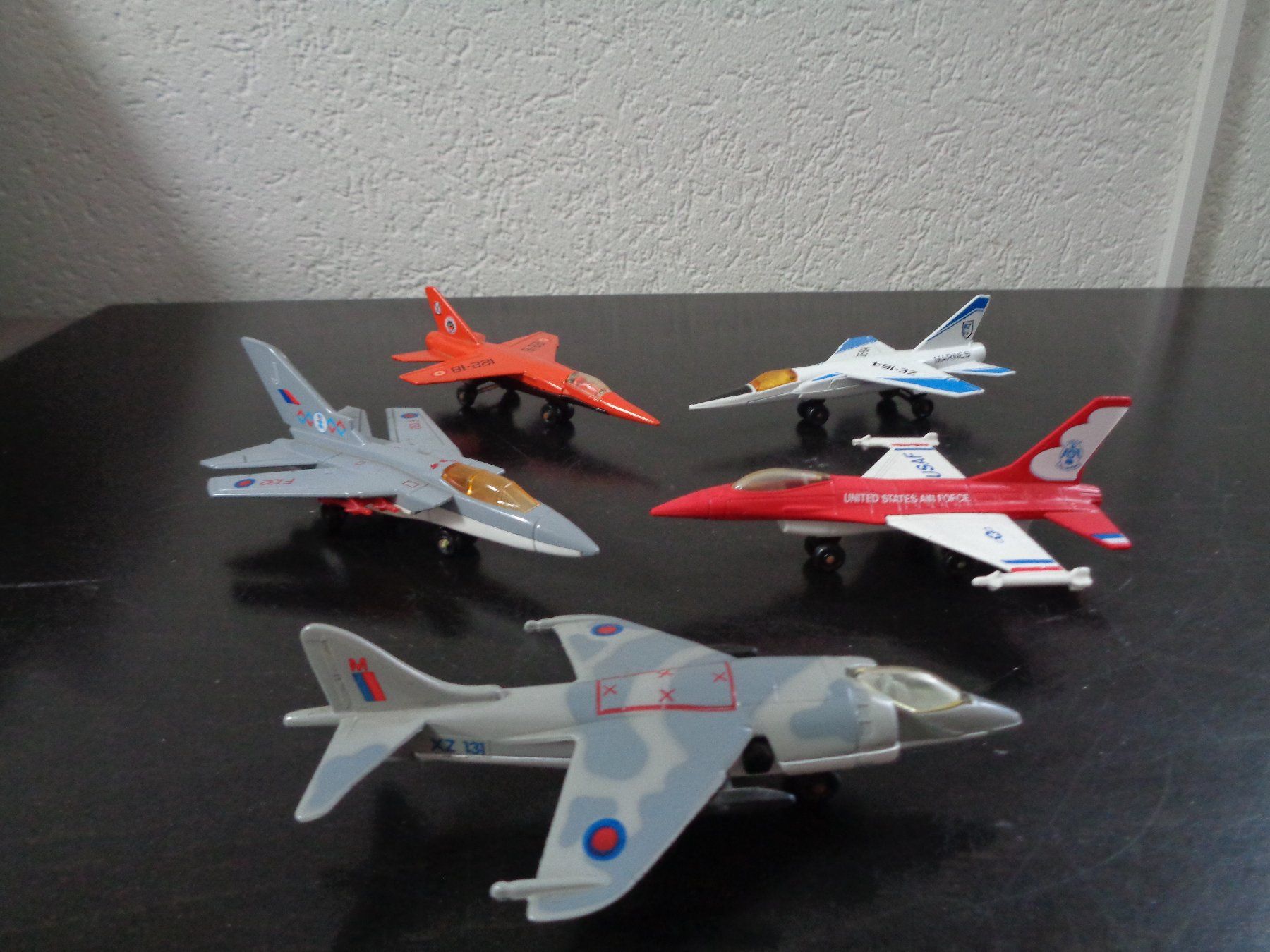 Kit di modellismo & Modellini statici: Modellflugzeug Jet (5 Stk.) – Usato da Langenbruck venduto da Gumsi 2