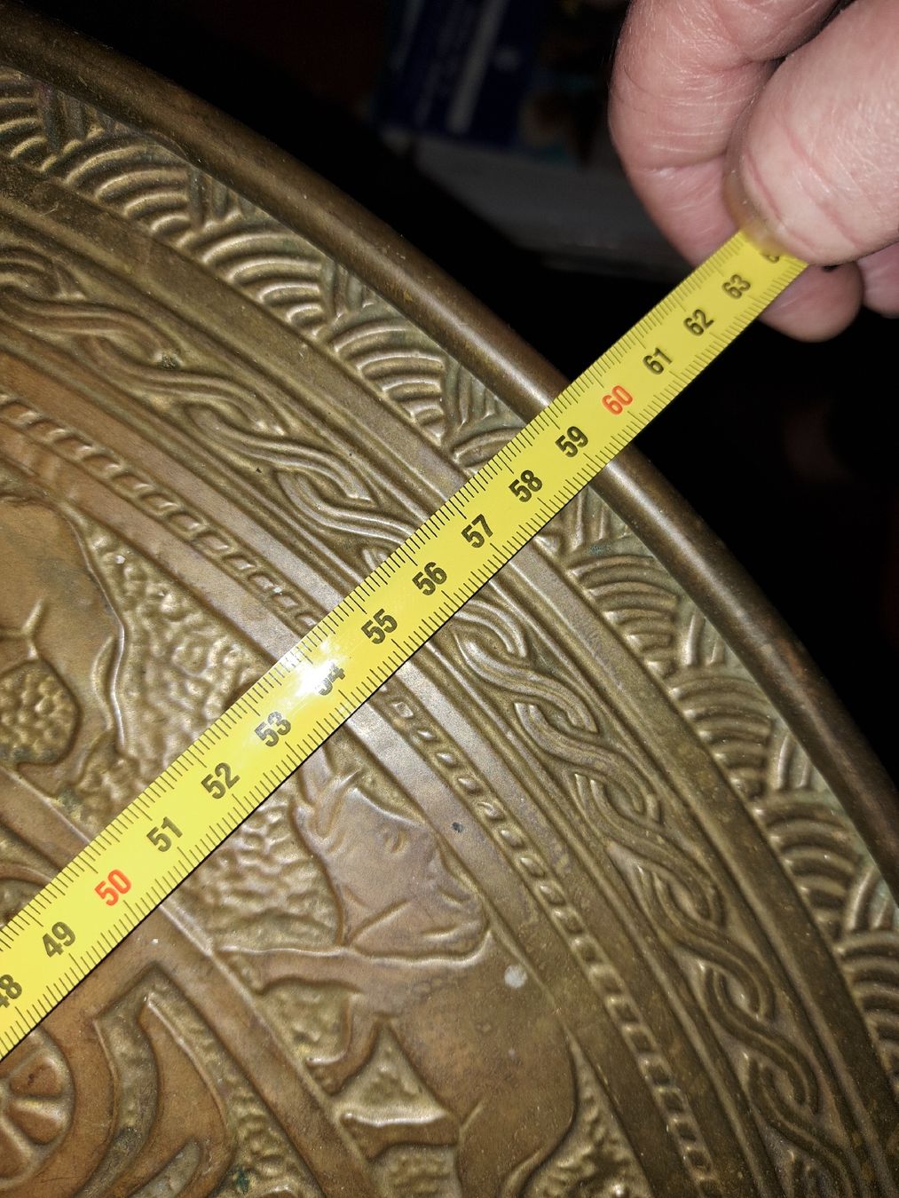 Tische: Orientalischer Messingtisch, Durchmesser 60 cm, Vintage – Gebraucht aus Kölliken von Upcycling-by-Mc-TAM 1